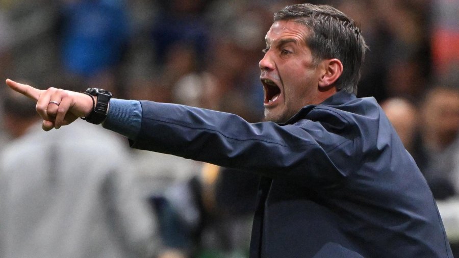 Chivu kërkon edhe një sulmues, Interi vihet menjëherë në aksion
