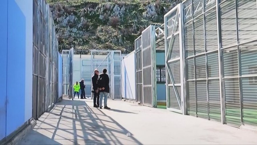 Info Migrants: Modeli italian i paraburgimit në Shqipëri është 'çnjerëzor'