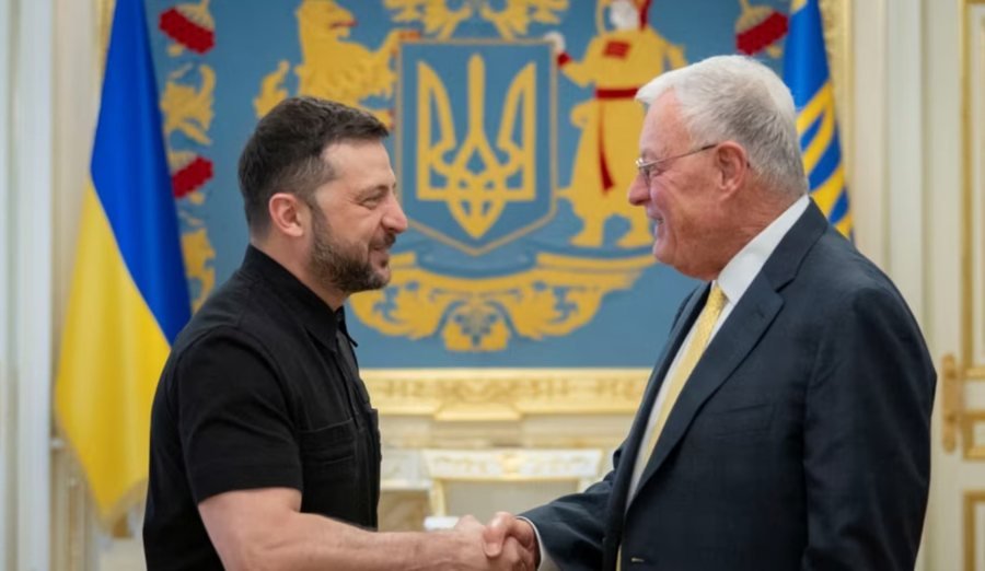 Kellogg dhe Zelensky bisedojnë për blerjen e armëve për Ukrainën