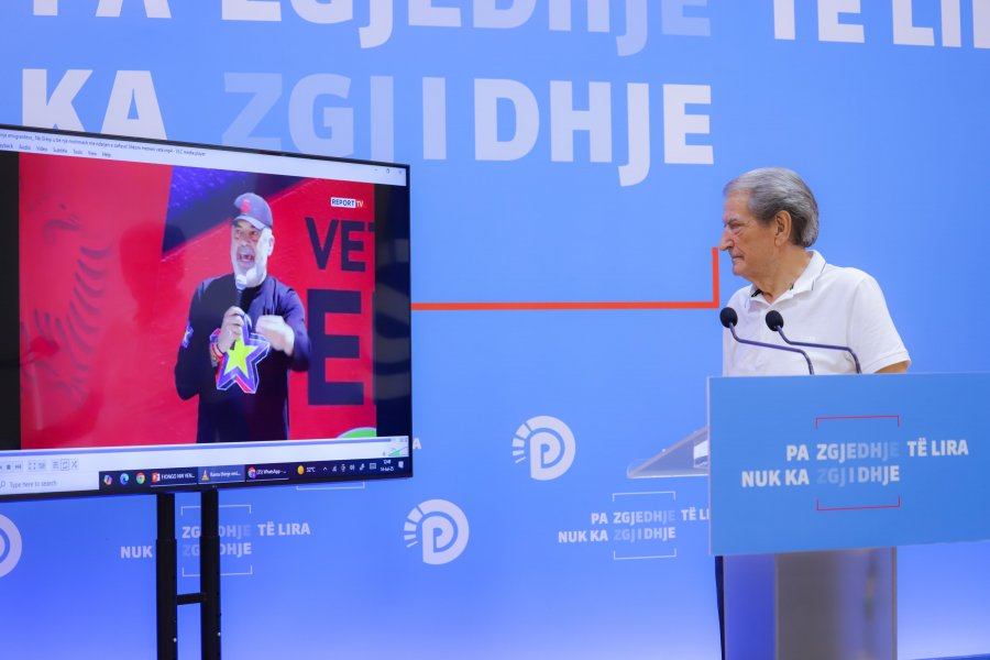 Berisha: Ramaduro po sillet si kryebashkiak i Shqipërisë. Kryetarët e bashkive të djathta do të zbatojnë kushtetutën, jo porositë e partisë 
