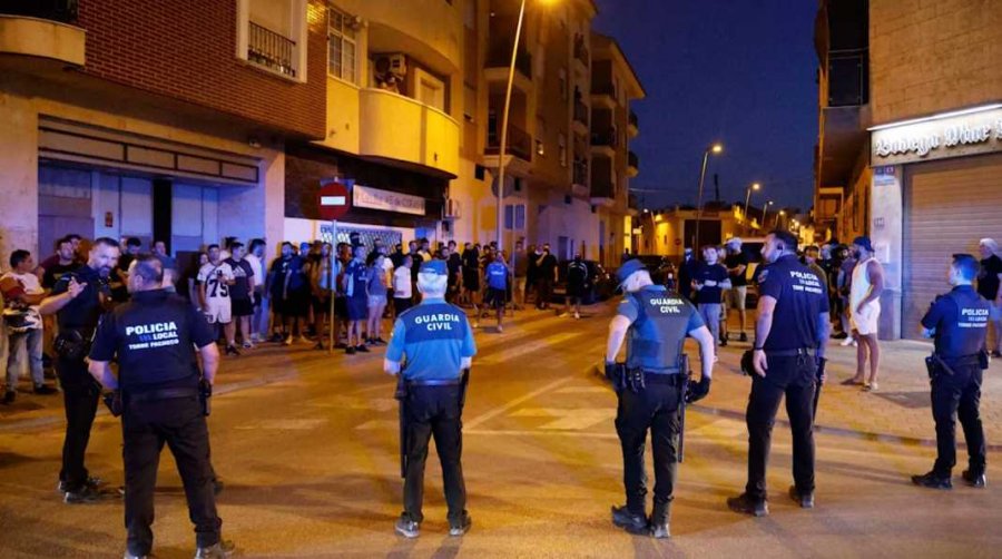 Dhunë dhe protesta kundër emigrantëve në Spanjë, arrestohen 8 persona