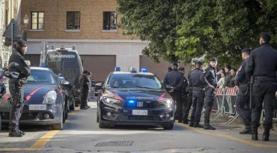 Agresorët do i prisnin veshin burrit, gruan e lidhën me litar. Porosia për pengmarrjen që tronditi Romën u dha nga burgu, 6 të arrestuar