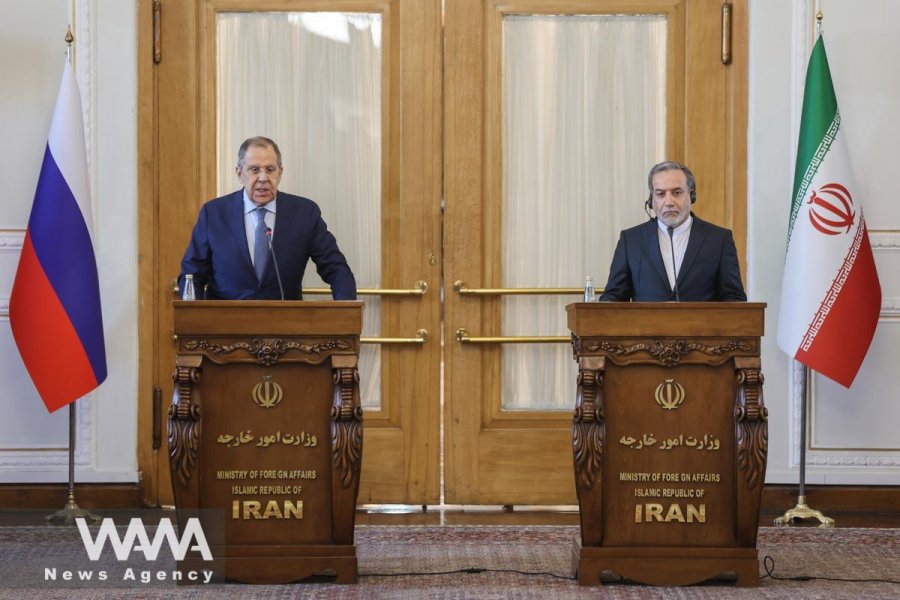 Lavrov: Rusia dhe Irani do të vazhdojnë rrugën diplomatike rreth marrëveshjes bërthamore me Iranin