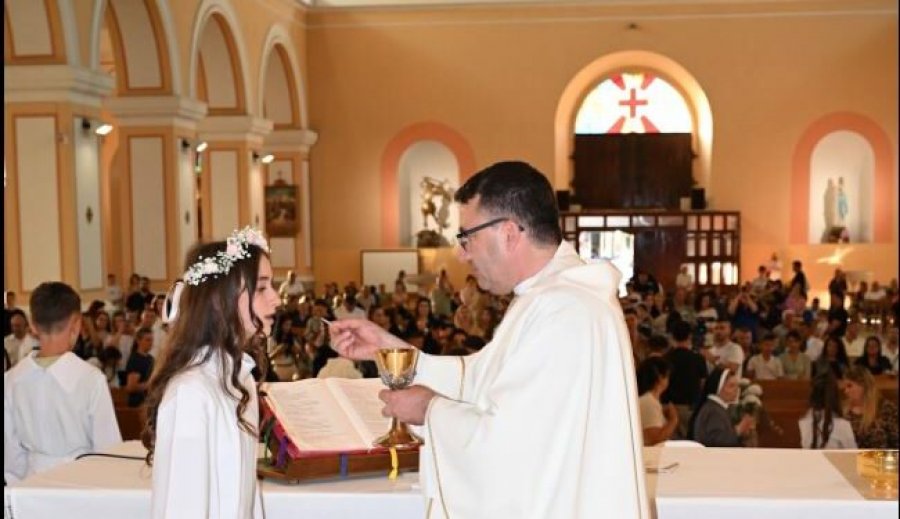 Portret i Dom Vlashit, 'një prift' që nuk i pëlqen Edi Ramës