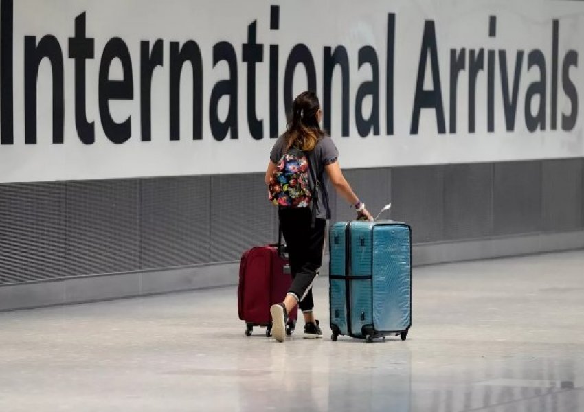 Mbretëria e Bashkuar heq ndalimin ndaj Pakistan International Airlines pas përmirësimeve në sigurinë ajrore