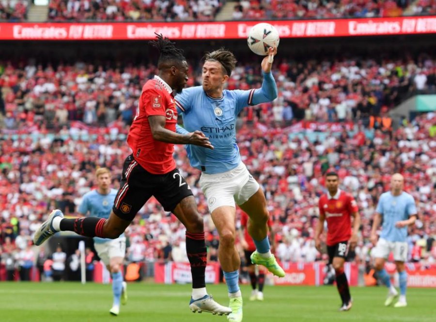 Goditi me shuplakë dhe e ofendoi Grealish-in, tifozi i Manchester United merr ndëshkimin e merituar