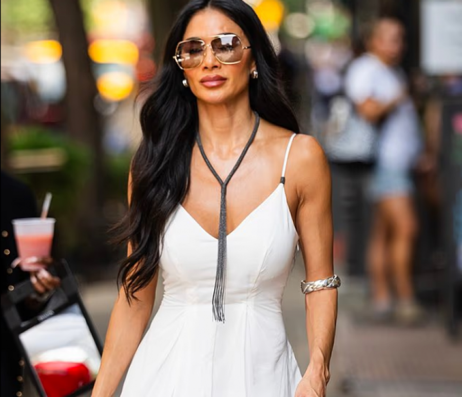Pamje engjëllore: Nicole Scherzinger e veshur me bardhë mahnit fansat në New York