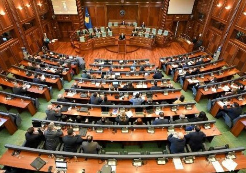 Në prezencë të ambasadorëve, dështon përpjekja e 52’të për konstituim – thirret seancë tjetër për nesër