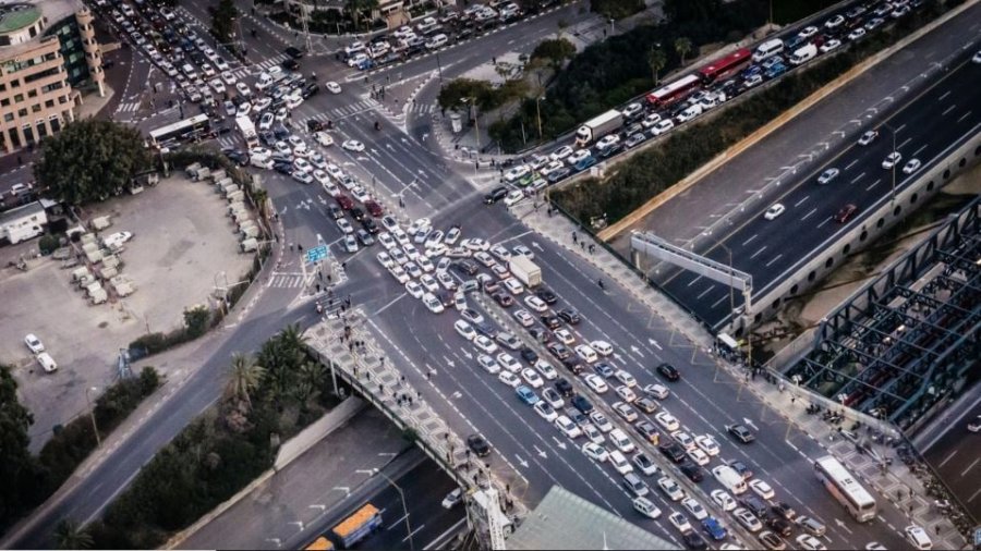 Bllokimi më i madh i trafikut në botë, 12 ditë të bllokuar në autostradën e Kinës