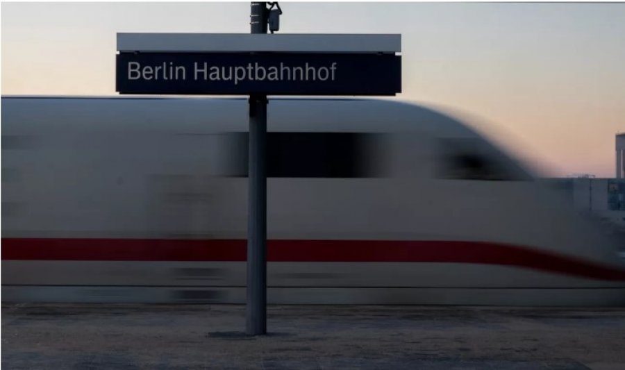 Londër-Berlin me tren direkt: Britania dhe Gjermania nënshkruajnë traktatin që sjell epokën e re të udhëtimeve të qëndrueshme