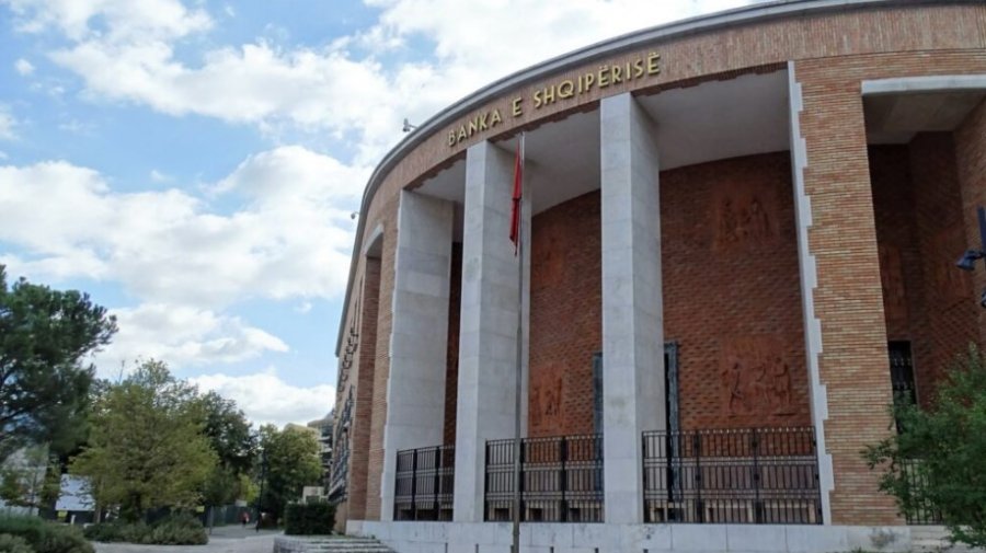 Banka e Shqipërisë do të ulë komisionet për transfertat bankare