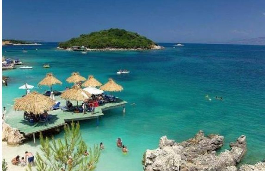 Shqipërisë i venitet shkëlqimi, italianët s’po vijnë më me pushime, i kthehen Puglias