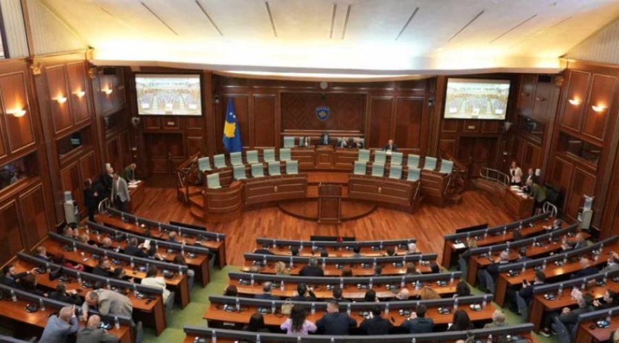 Një javë larg përfundimit të afatit të vendosur nga Kushtetuesja, dështon për herë të 49-të konstituimi i Kuvendit të Kosovës
