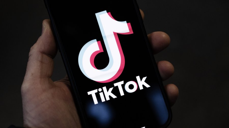 Një dimension i ri i luksit: A janë TikTok dhe Gjenerata Z, përgjegjës për bumin në tregun evropian?