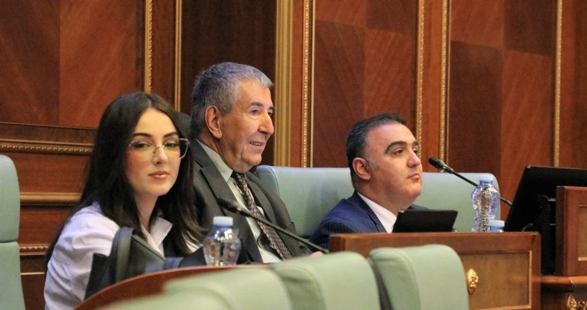 Nis seanca e 50-të konstituive