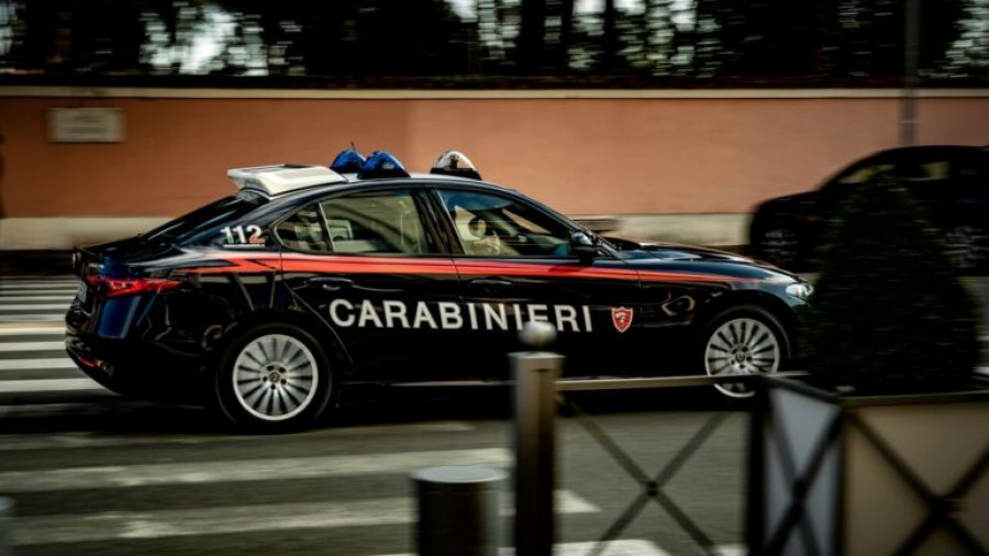Itali/ Tentoi të vrasë bashkatdhetarin me thikë, arrestohet shqiptari