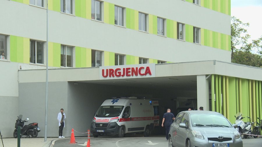 Helmimet gjatë verës, mjekët apel për kujdes me ushqimet dhe ujin