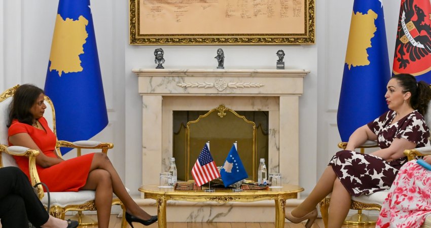 Pak para se t’i drejtohet Kushtetueses për ngërçin, Presidentja Osmani pret në zyrë diplomaten amerikane