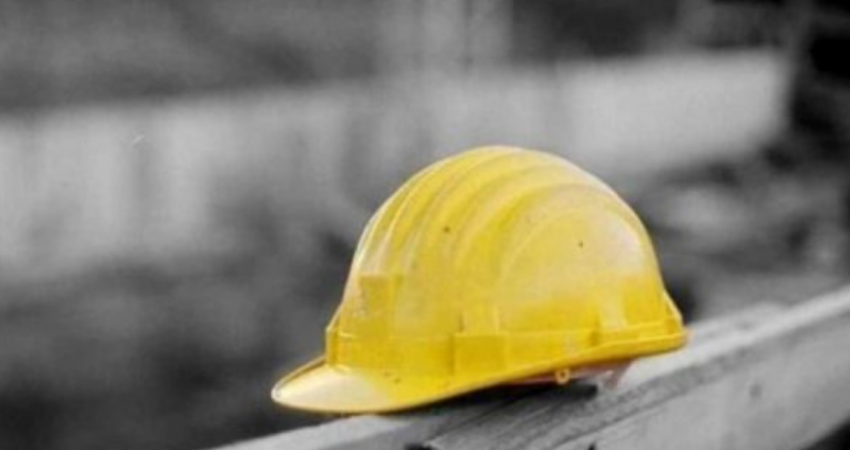 Vdekja e punëtorit në vendin e punës në Skenderaj, flasin nga kompania ndërtuese