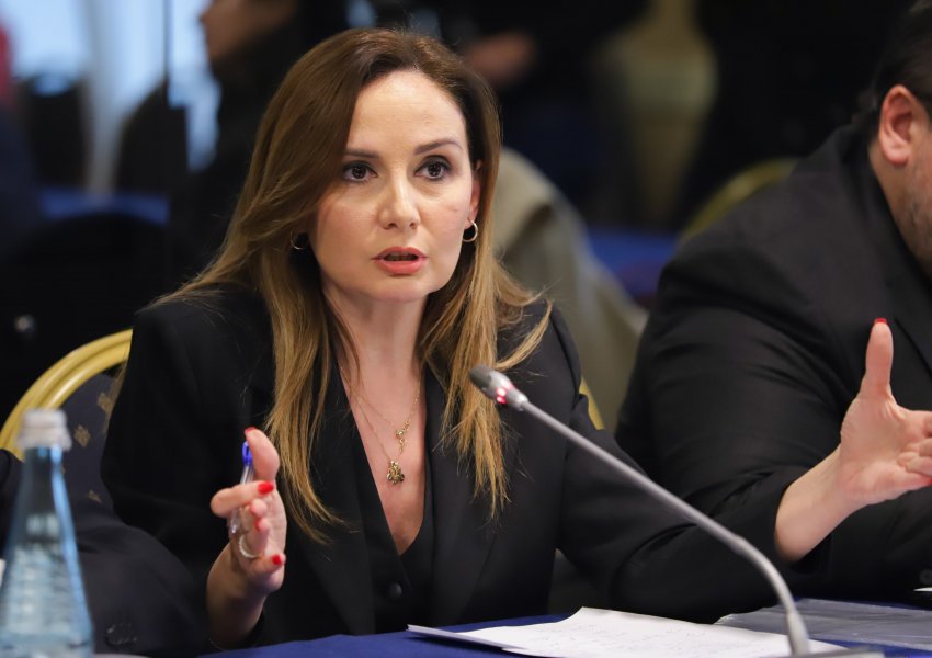Tabaku: Qeveria pas 12 vitesh dështime kthehet te strategjia e PD për menaxhimin e mbetjeve