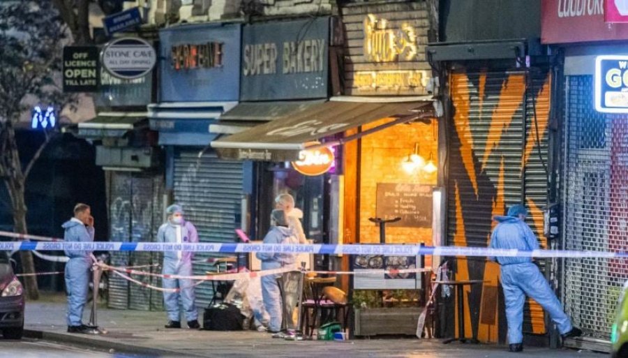 Shkëmbim me armë zjarri mes bandave turke në Londër, vajza 9-vjeçare qëllohet me plumb në kokë