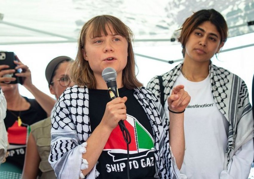 Protestë për situatën në Gaza, aktivistja Greta Thunberg mbërrin në Tiranë, tubimi në sheshin ‘Skënderbej’