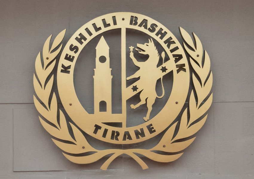 Këshilltarët e PD dorëzojnë kërkesën: Të njoftohen mediat për mbledhjen e Këshillit Bashkiak të Tiranës