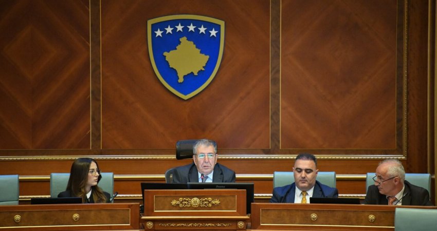 Kushtetuesja ua ndalon çdo veprim deputetëve pas kalimit të afatit 30 ditor