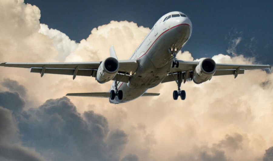 Spanjë/ Incident në avionin Vueling, 50 adoleshentëve hebrenj u anulohet udhëtimi