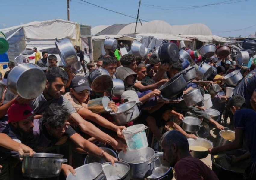 ‘Ndihmat humanitare në Gaza do të rifillojnë së shpejti’, thotë një zyrtar izraelit