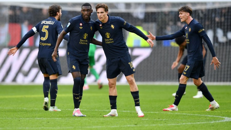 Juve, rreziku vjen nga United për Kolo-Muani, në listë edhe Vlahovic