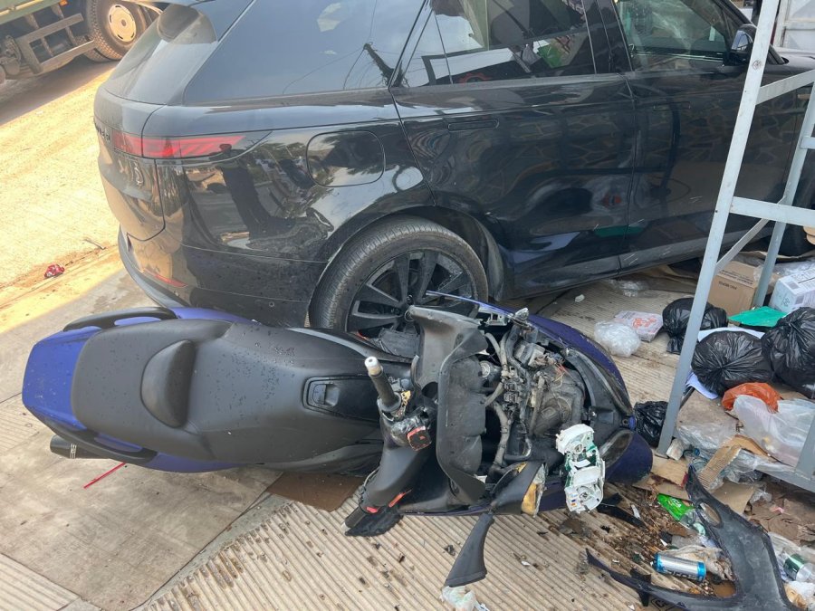 Sarandë/ Motori përplaset me makinën, 27 vjeçari sillet me helikopter në Tiranë