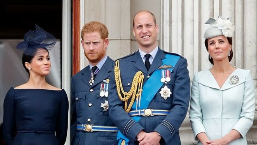 Princi William vepron si 'mburojë njerëzore' mes Kate dhe Meghan, sipas ekspertit të gjuhës së trupit