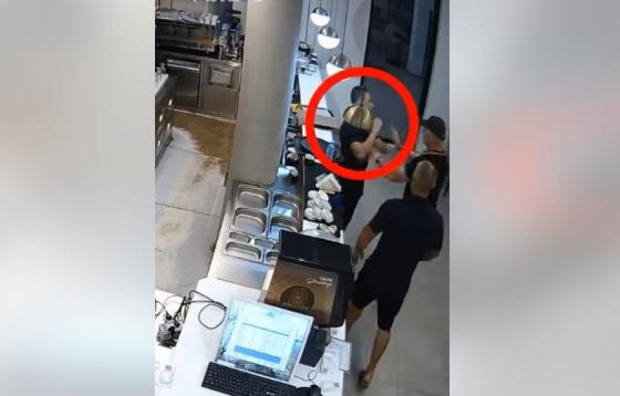 Goditja e kamarierit nga punonjësi i policisë në Vlorë, Berisha: Akt dhune dhe krimi...