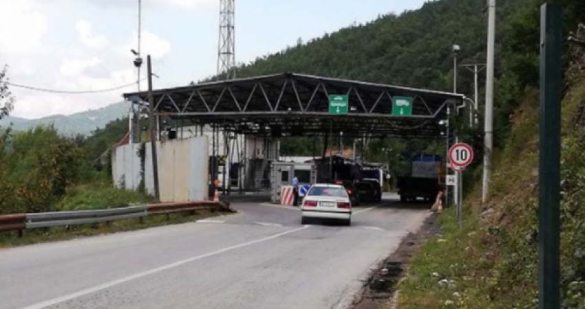 Tentoi të kontrabandonte pajisje dentare në vlerë mbi 72 mijë euro, arrestohet një person