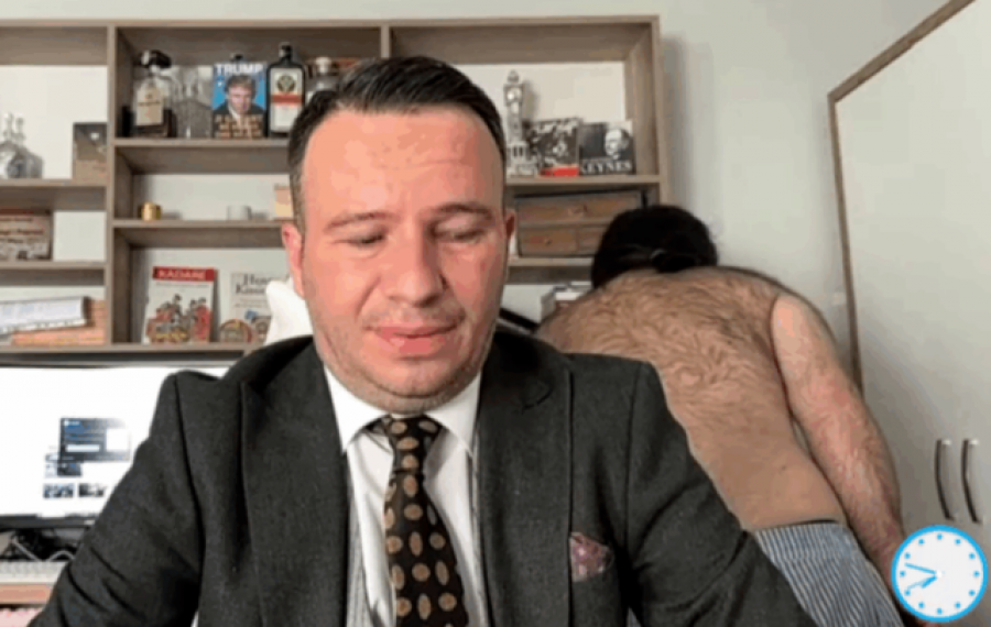 Incident në Klan Kosova: Personi i zhveshur ndërpret intervistën e avokatit 'Live'
