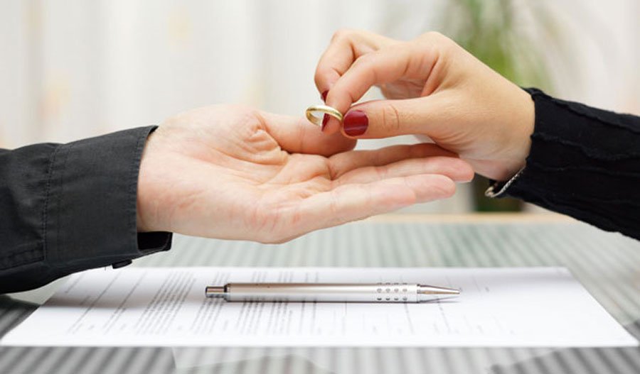 Divorcet në Kosovë: Kur 'derisa vdekja të na ndajë' nuk mjafton më