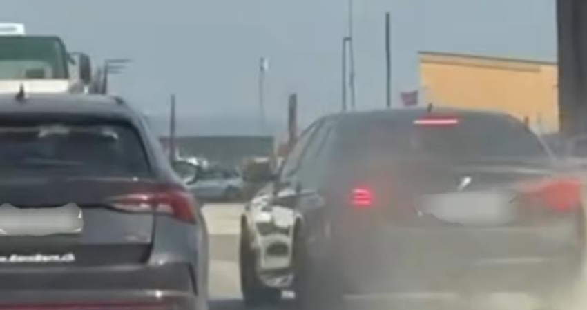Tejkaloi nga ana e djathtë, shoferja në Ferizaj gjobitet me 150 euro, 1 pikë negative dhe tre muaj ndalim vozitje