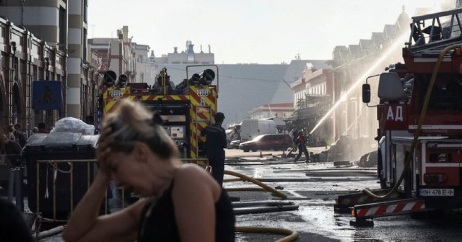 Ukraina: Të paktën 20 persona janë vrarë nga sulmet ruse!
