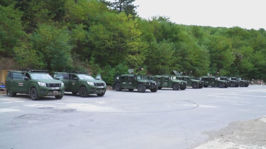 'Kemi 1 mijë trupa në gatishmëri', komandanti i KFOR: Situata në Kosovë mbetet e brishtë