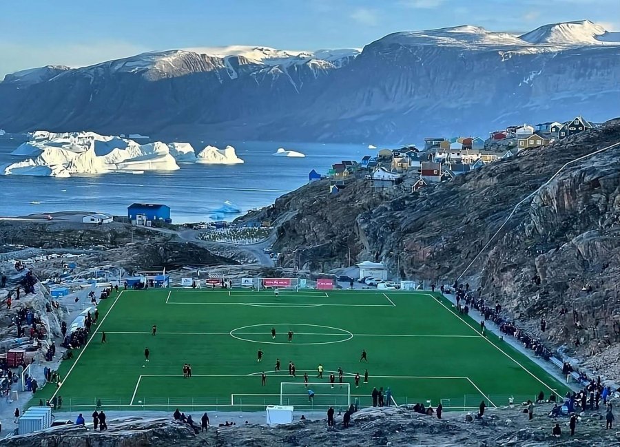 Futboll nën dritën e mesnatës, Groenlanda nis ligën më të shkurtër në botë