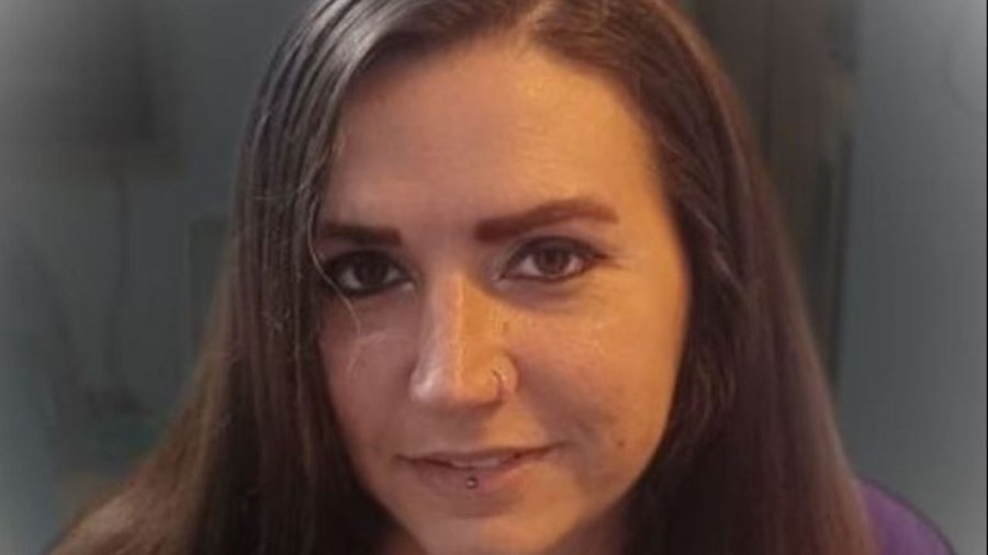 Tetraplegjike prej 20 vitesh, 36-vjeçarja shkruan në kompjuter me anë të mendimeve, falë mikroçipit të kompanisë së Elon Musk