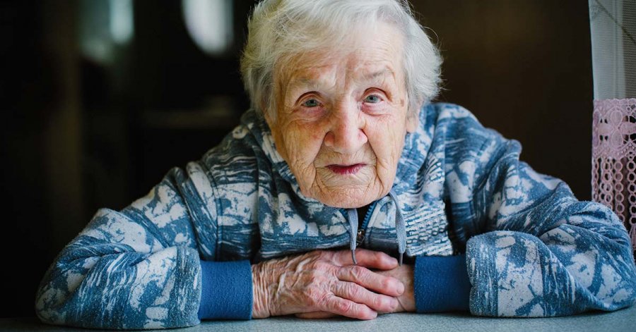 Shkencëtarët zbulojnë se njerëzit që jetojnë mbi 90 vjeç kanë dallime kyçe në gjakun e tyre
