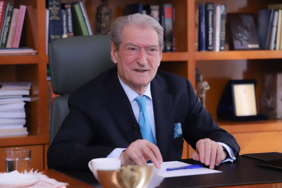 Shpifja për vila, reagon Berisha: Përgjigje SHOQ dhe Kreshnik Ryshfetit! 