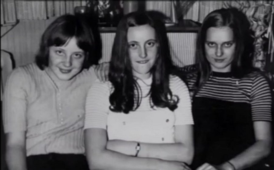Fotoja që bëri xhiron e rrjetit, Angela Merkel, Theresa May dhe Ursula von der Leyen shoqe fëmijërie? 