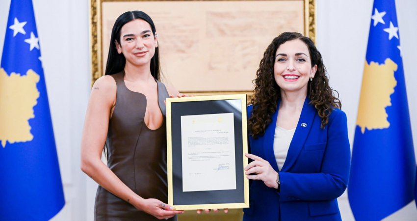 Nder për Duan, krenari për Kosovën: Shtetësia e Republikës për këngëtaren me famë botërore