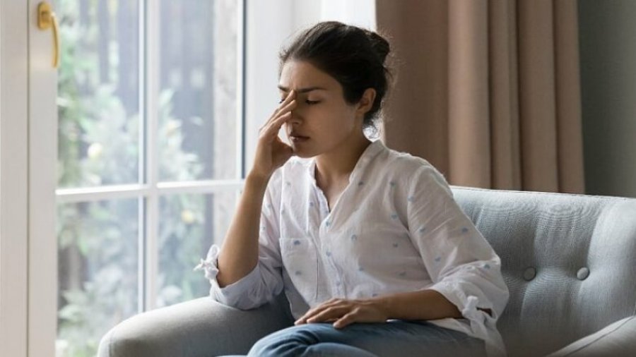 A keni migrenë të shpeshtë? Mund ta lehtësoni atë me ndihmën e kësaj erëze