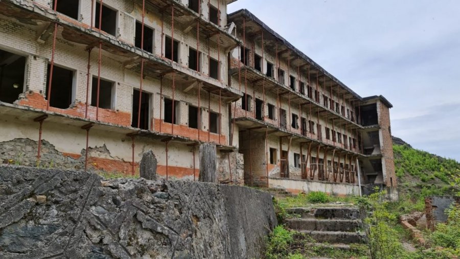 'Tragjikomike': Ish-të burgosurit politikë në Shqipëri ende në pritje të dëmshpërblimit