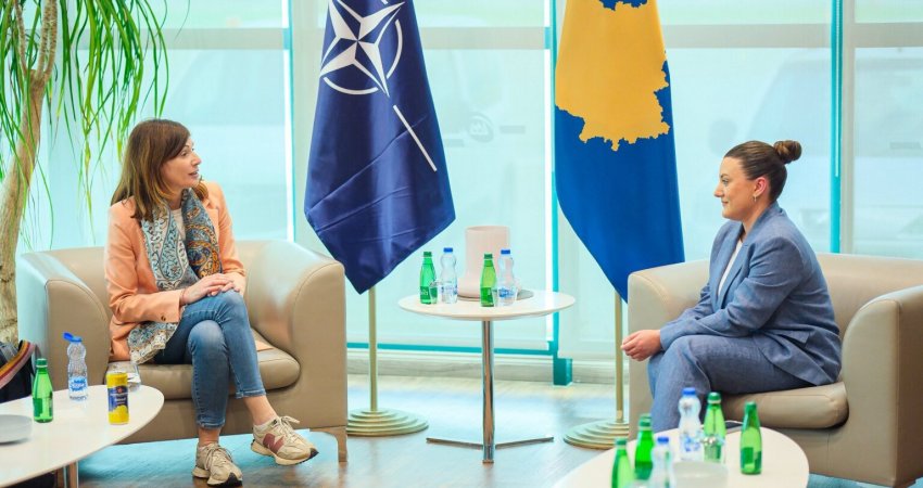 Përfaqësuesja Speciale e Sekretarit të Përgjithshëm të NATO-s vjen në Kosovë