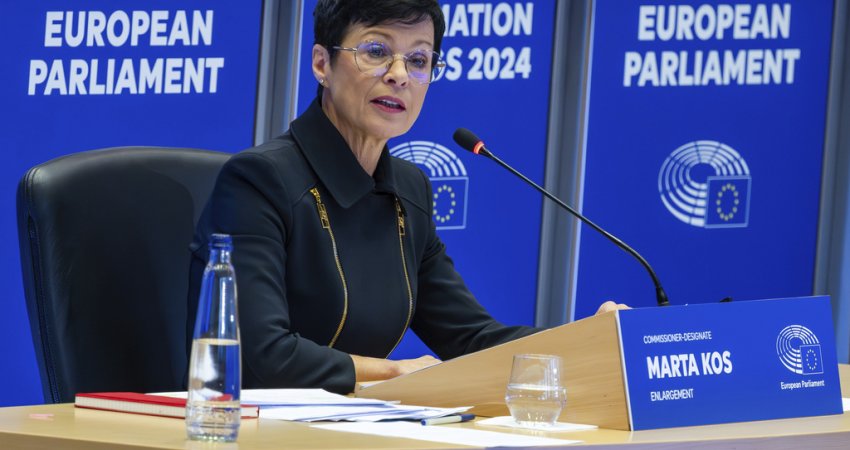 Kos bën thirrje që Kosova sa më shpejtë t’i formojë institucionet